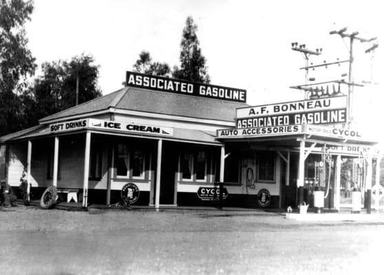 The Bonneau family has been serving Sonoma Valley residents for 4 generations since 1922. The Grove corner was added in 2010.