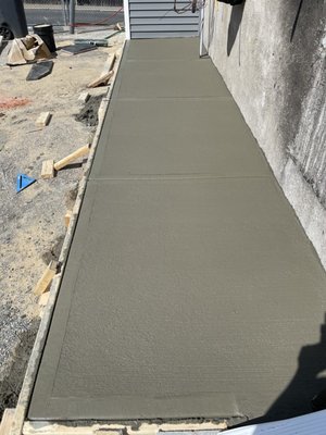 Broom finished condenser pad