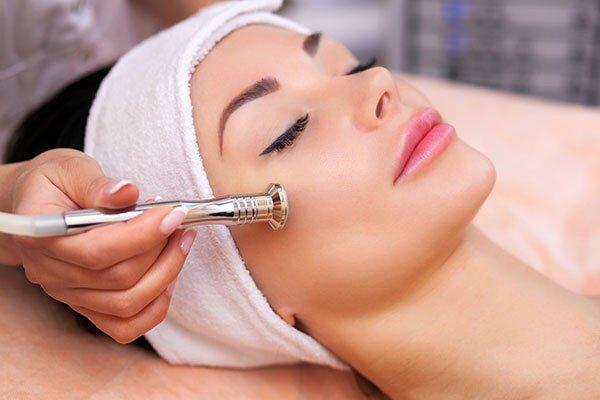 Currently offering 30 minute  microdermabrasion facial for $39. Perfect for that on the go glow!