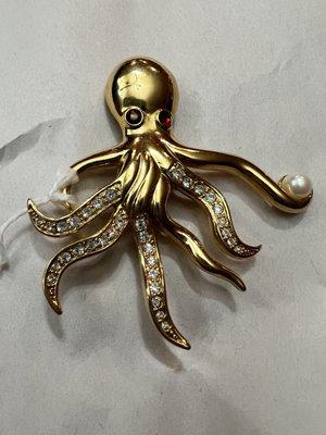 Octopus pin