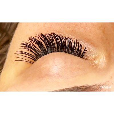 Classic eyelash extensions