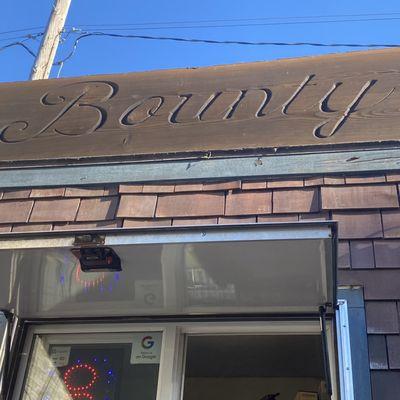 Front sign of Bounty Food Truck