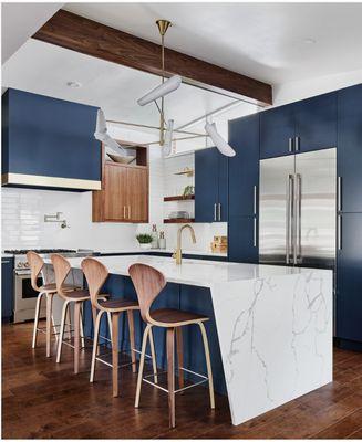 #MidcenturyKitchen, Long Island, New York
The kitchen in this Mid Century Modern home is a true showstopper.