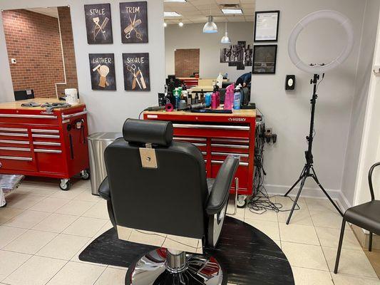 Dlux Barbershop