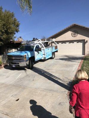 Tiling truck.