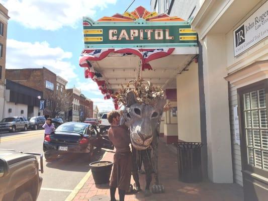 Aslan outside the Capitol Theatre doing some promo for The Lion, the Witch, & the Wardrobe!