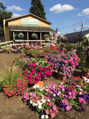 Grinde's Garden Center & Nursery