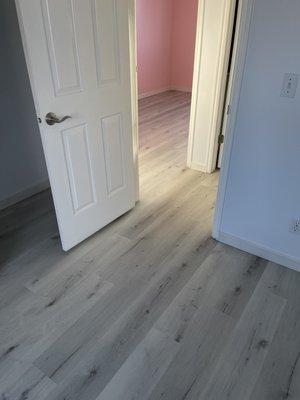 Mooaid House, Arizona white, Vinyl floor.