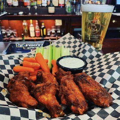 Buckhorn Wings!