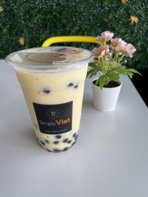 Mango smoothie with tapioca