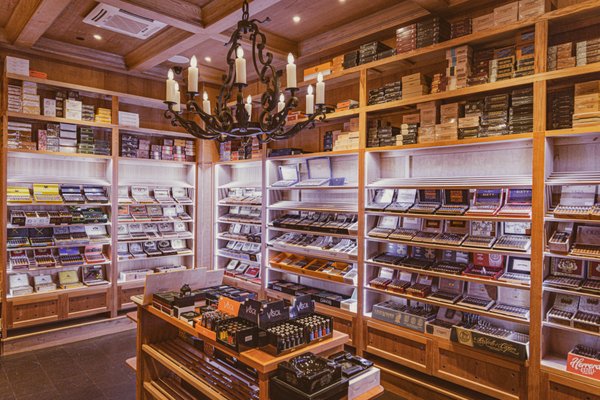 The Humidor at Henry's Cigar Lounge