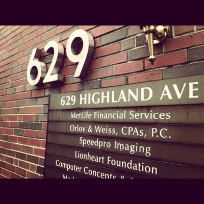 629 Highland Ave Entrance