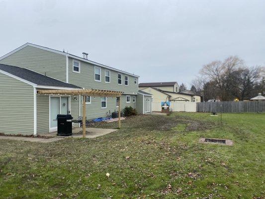 Seamless siding install