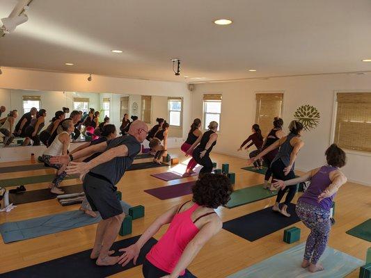 A packed house for Claudine's Sunday morning Hatha/Vinyasa class