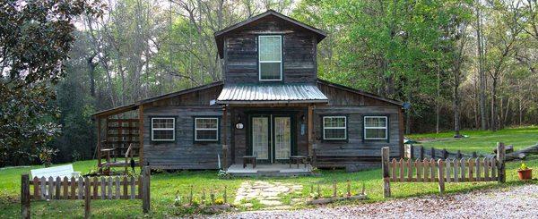 A rustic, cozy, and quiet bed and breakfast