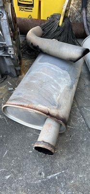 Stock 1995 muffler finally tapped out. Thank you for 28 years of service, you are appreciated!