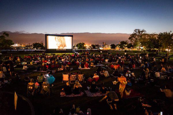 Street Food Cinema