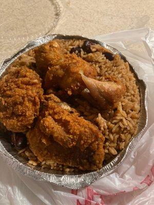 Fried chicken with rice and beans