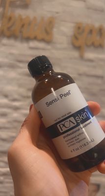 Sensi Peel Pca for sensitive skin , teenagers , first time peel . It helps with fine lines , acne , acne scarring, hyperpigmentation