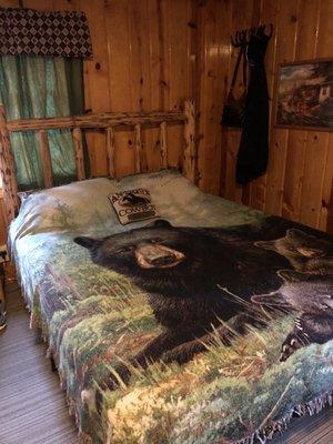 Main bed in the Grizzly's Den