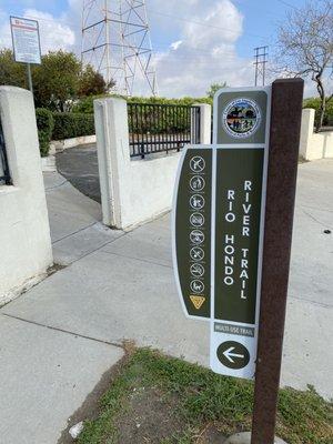 Access to Rio Hondo River Trail from Crawford Park, Downey, CA (3-29-22)