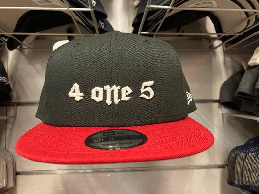 4 one 5... Cool hat!