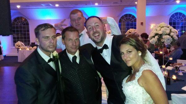 If you don't break a sweat your not having a good enough time. #longislandweddings