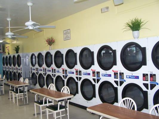 38 (30 lb) Dryers. No waiting for Dryers!