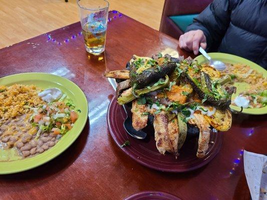 Molcajete De Carne for 2 - omg this was amazing