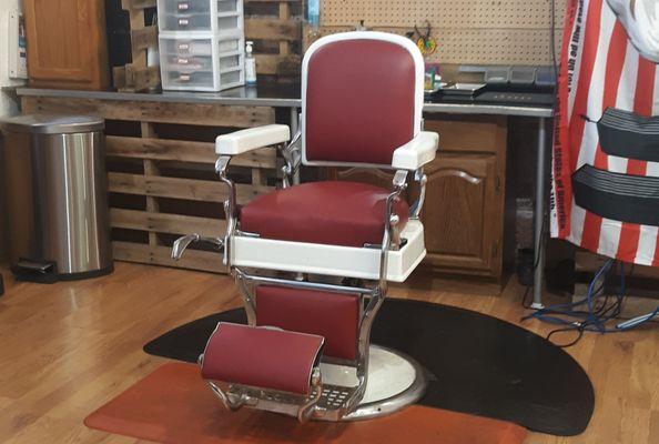 Antique barberchair