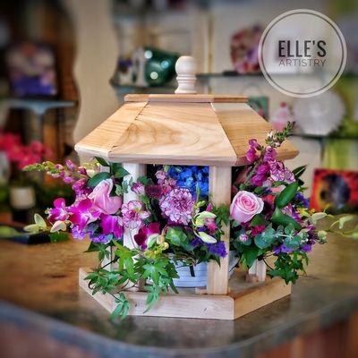 2 gifts in 1! Bird feeder filled with beautiful blooms!