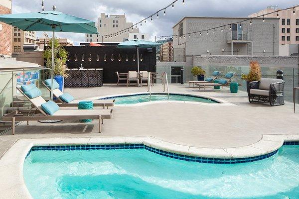 Hot and cold rooftop plunge pools