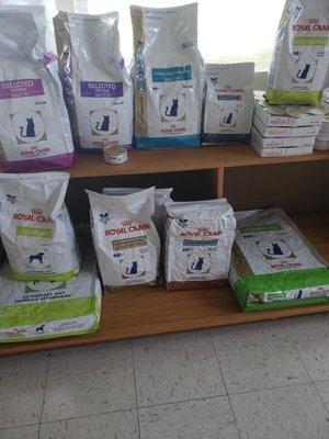 Full line of prescription diets from Royal Canin AND Hill's