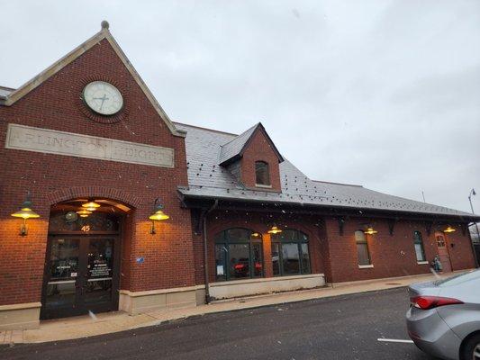 Arlington Heights Metra Station