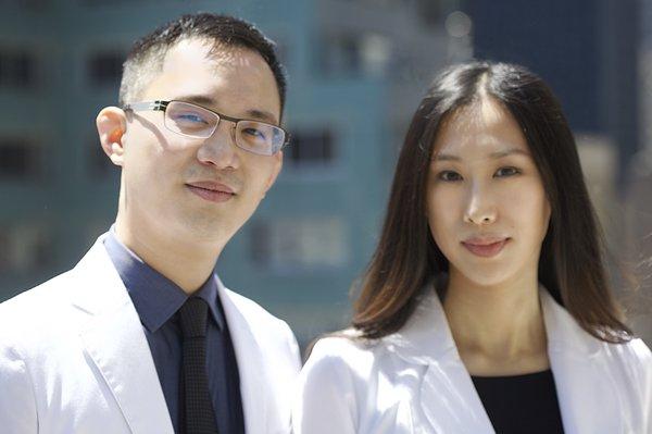 Dr. Yu Cheng Chen and Dr. Yi Yi Wu