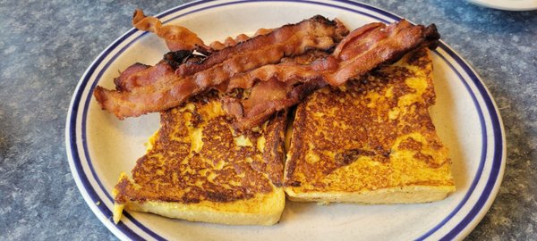 French Toast & Crispy Bacon