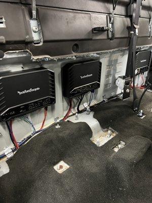 Rockford Fosgate Prime Amps R2-1200x1 R2-500x1 R2-300x4 R2-500x4
 Clean Install