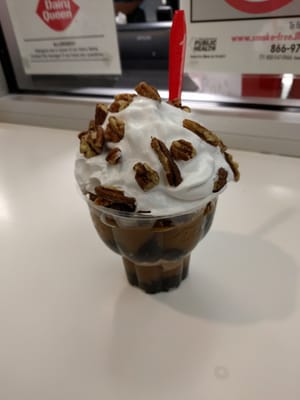 Chocolate pecan sundae