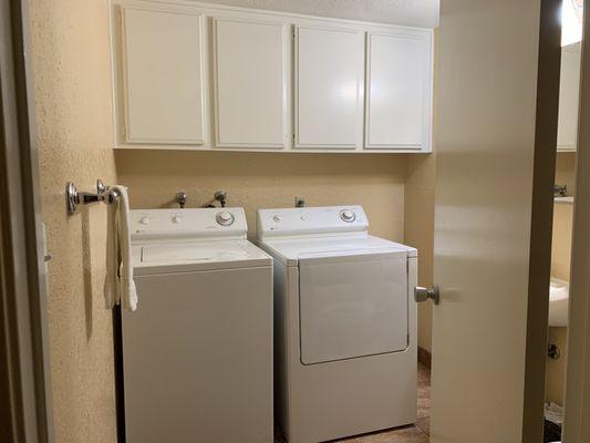 Laundry room/half bathroom