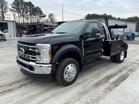 New Ford F450 with Vulcan 812