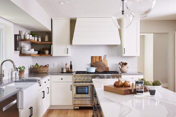 Grey quartz perimeter and white quartz island.