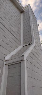 Example of the trim on my home not quite 5 years after hiring this company to fully redo my siding and trim.