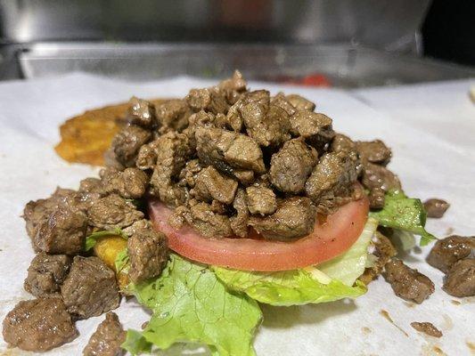 Steak Patacón..