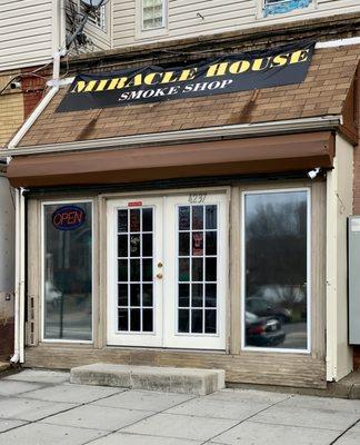 Miracle House Smoke Shop