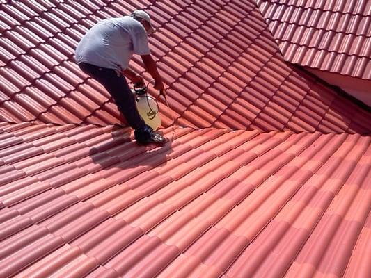 We will maintain the beauty and condition of your roof ! Check out this Shingle style roof