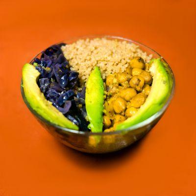 Soul Bowl aka Quinoa Bowl with Curry Chickpeas, Red Cabbage, Quinoa and Avocado