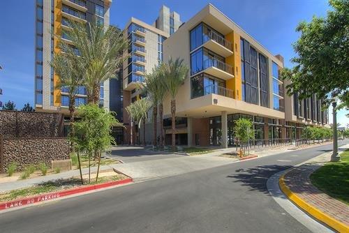 Brokers Hub Realty street view located directly on Portland Park in Downtown Phoenix.