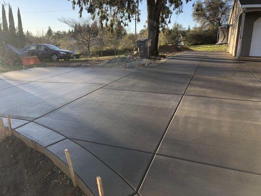 New brushed driveway with hammer head extension Bob recommend for easy turn around in driveway