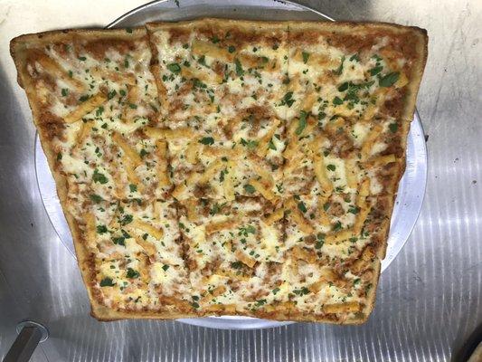 Baked ziti pizza