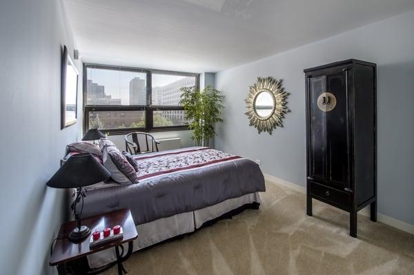 Sheridan Gunnison Apartments - Chicago, IL - Bedroom photo